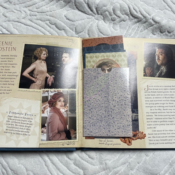 Fantastic Beasts interactive movie scrapbook - Picture 3 of 7